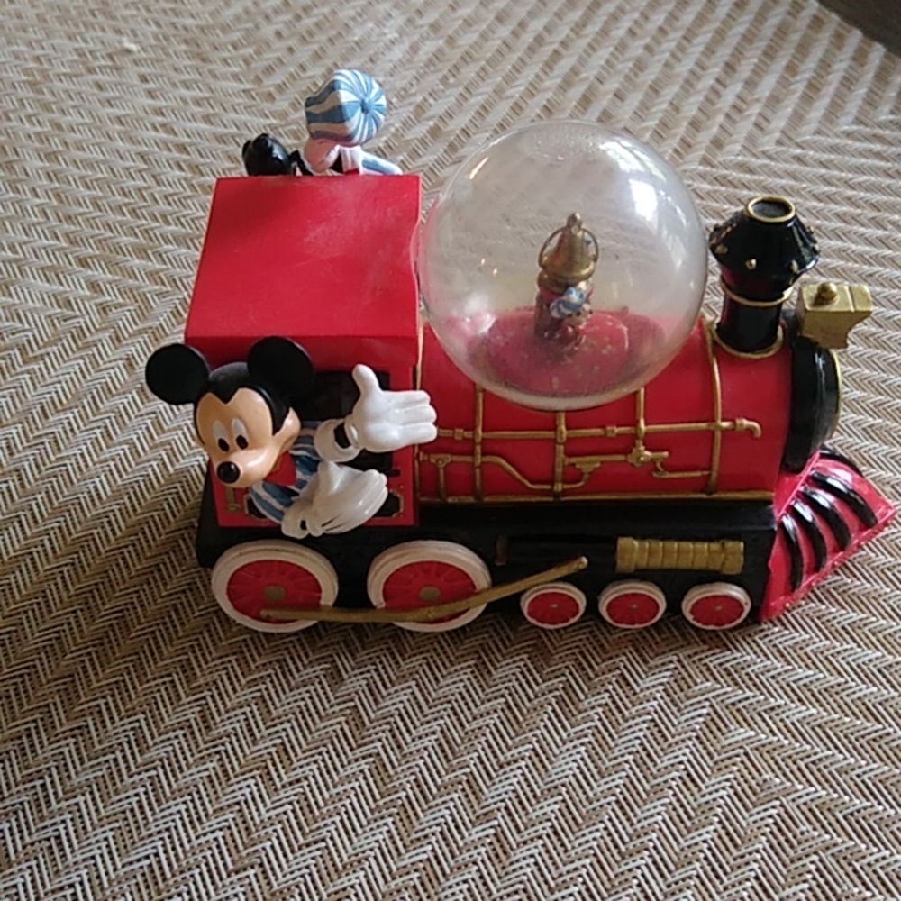 Disney Mickey Mouse and Goofy Train 🚂🚂🚂🚂🚂🚂🚂🚂